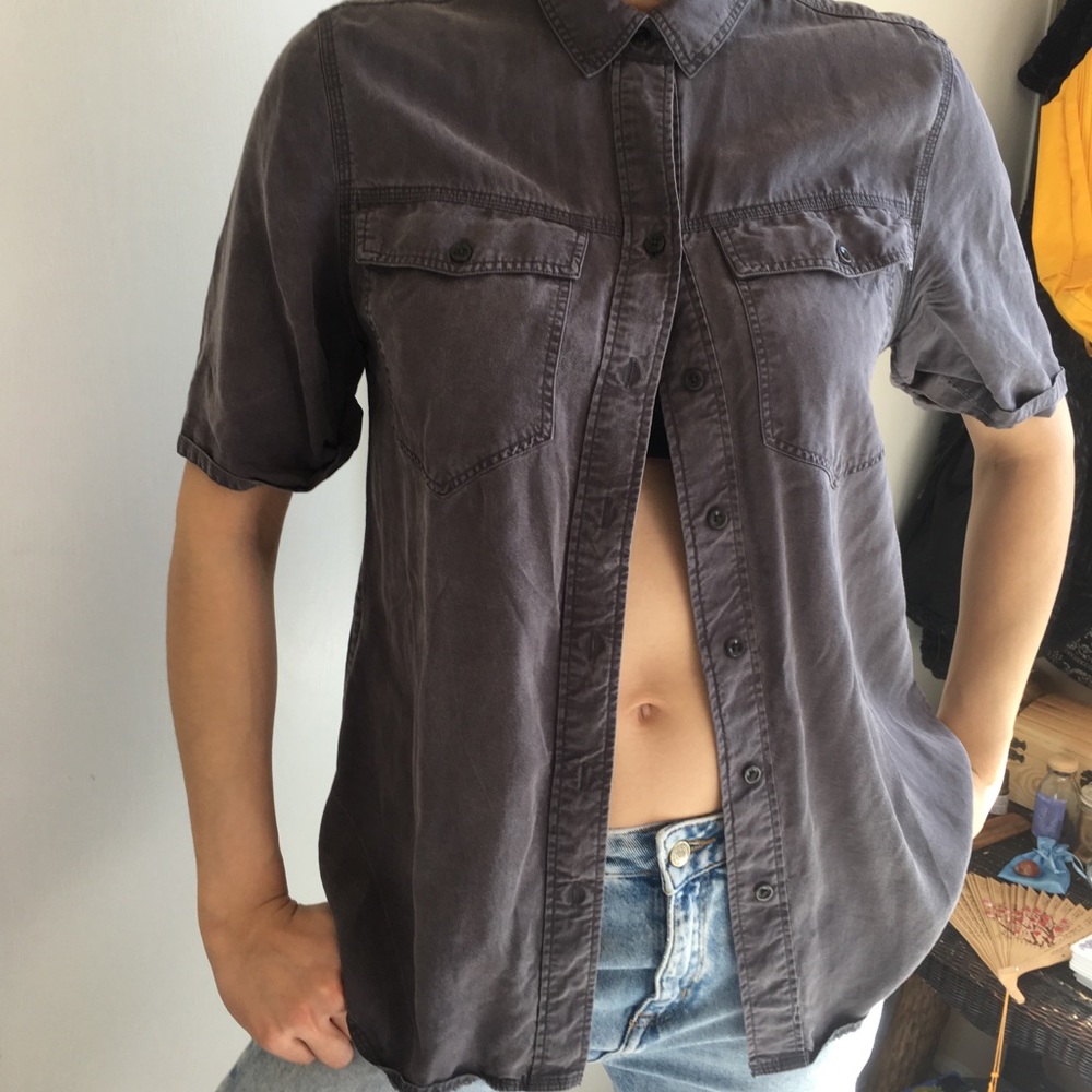 DARK GRAY BUTTON UP